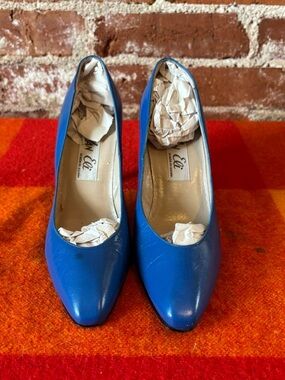 Vintage blue heels